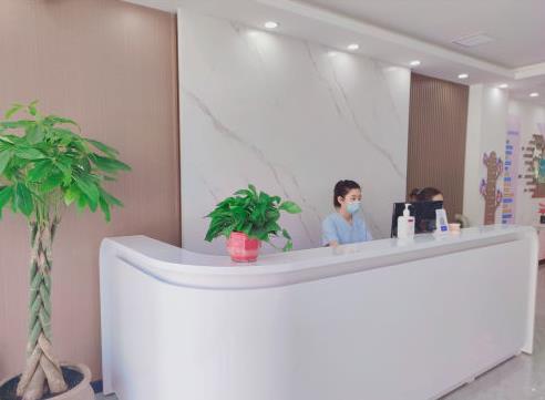 沈陽(yáng)奧樂(lè)口腔門診部（朗月店）前臺(tái)
