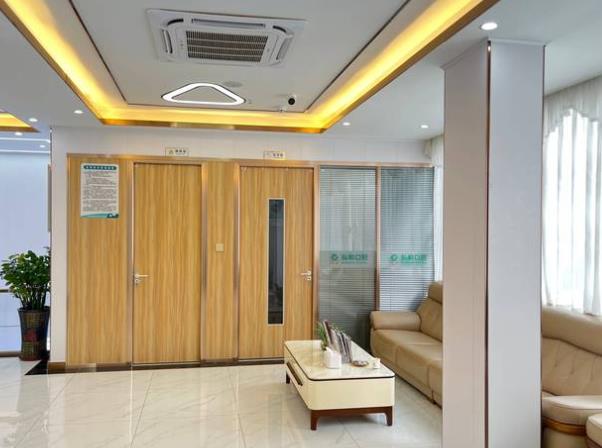 深圳弘和口腔門(mén)診部休息區(qū)