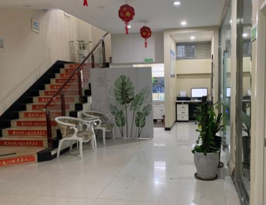 濮陽(yáng)雅美口腔診所大廳環(huán)境